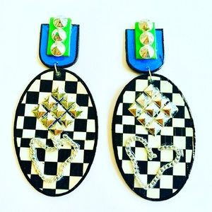 Vanz girlz earrings